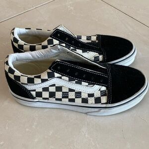 Vans Black and White Checkered Kids Old Skool Shoe
